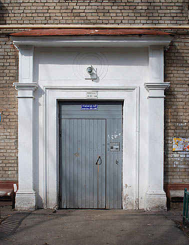 Подъезд ансамбля (2010 г.)